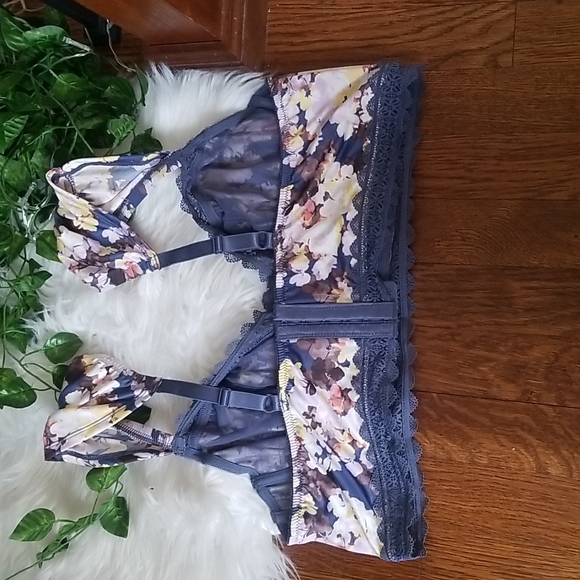 Torrid UNDERWIRE LONGLINE CAP SLEEVE BRA - MESH FLORAL 2X new with tag - Picture 3 of 6